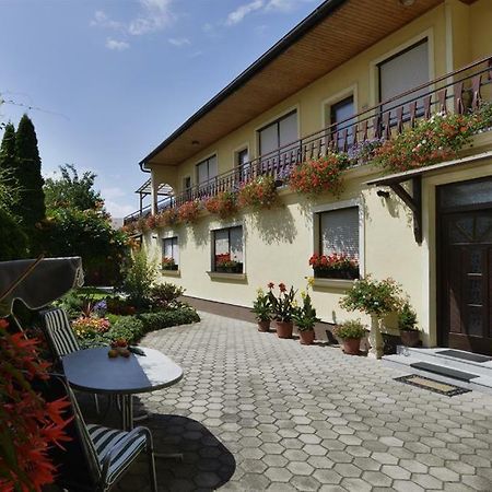 Blumenhof Wegleitner Hotel Illmitz Exterior photo