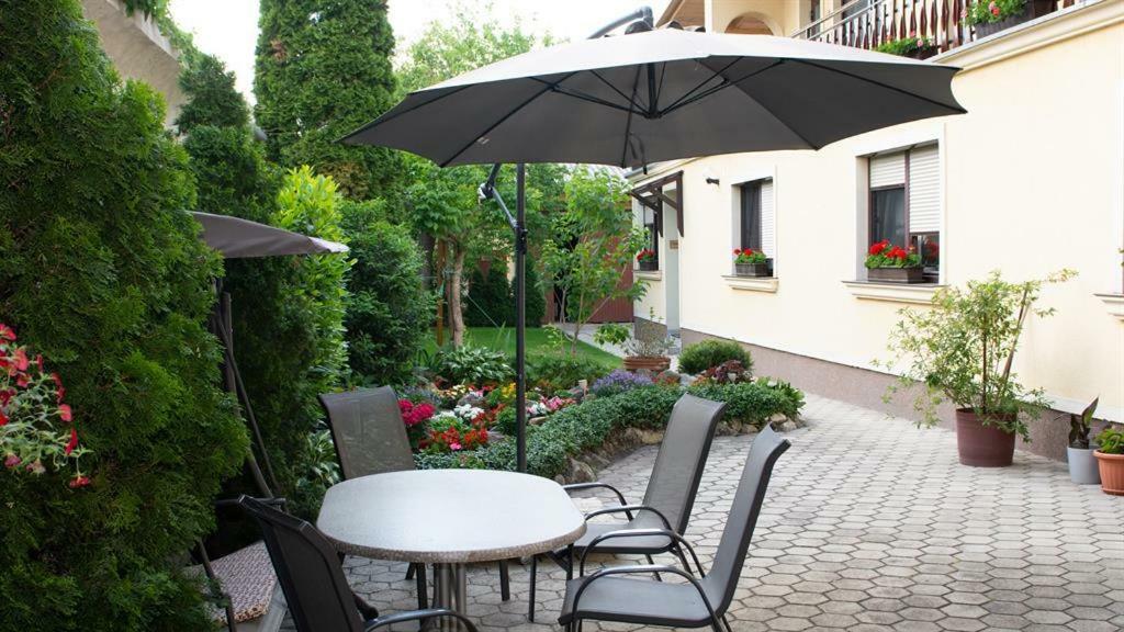 Blumenhof Wegleitner Hotel Illmitz Exterior photo